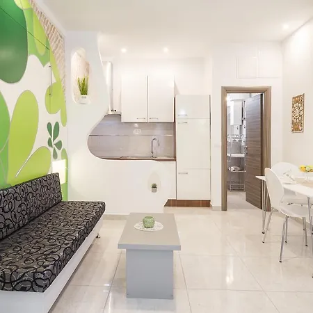 Apartment Males Split