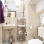 Males Apartment Split